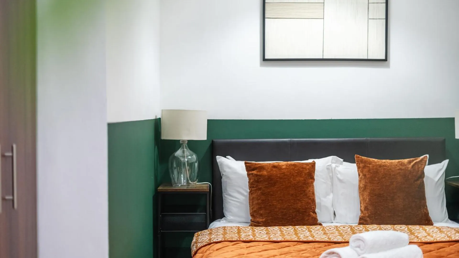 Cosy 1Br Relocation Contractors Family With Parking Apartment Cardiff