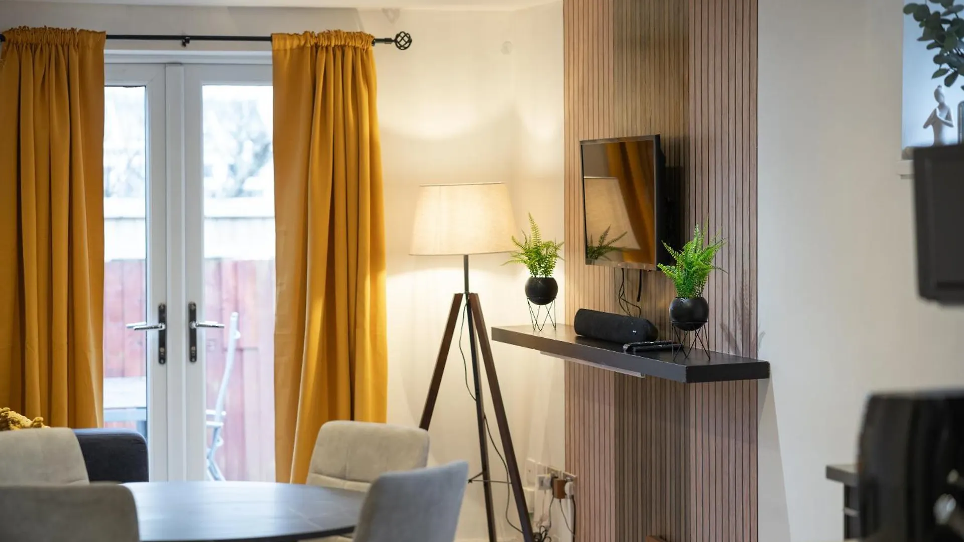 Cosy 1Br Relocation Contractors Family With Parking Apartment Cardiff United Kingdom