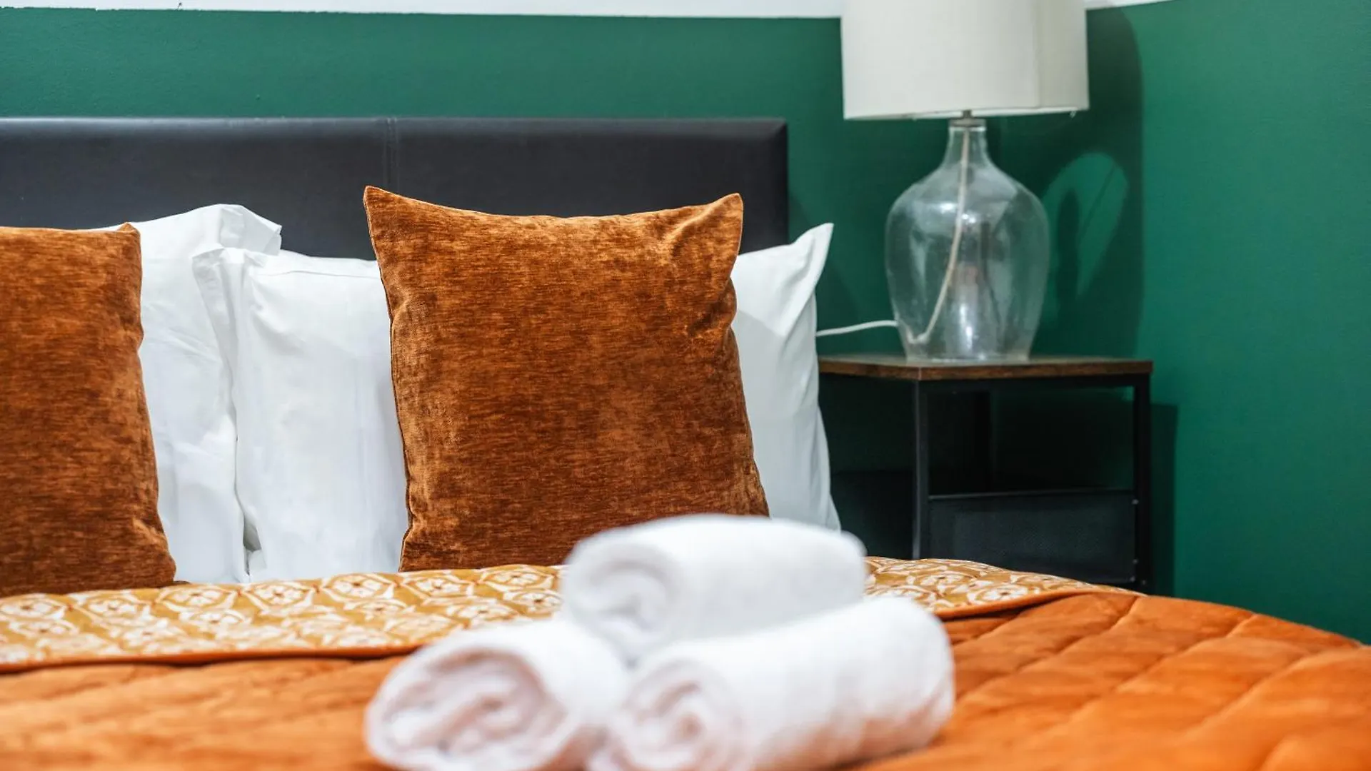 Cosy 1Br Relocation Contractors Family With Parking Apartment Cardiff