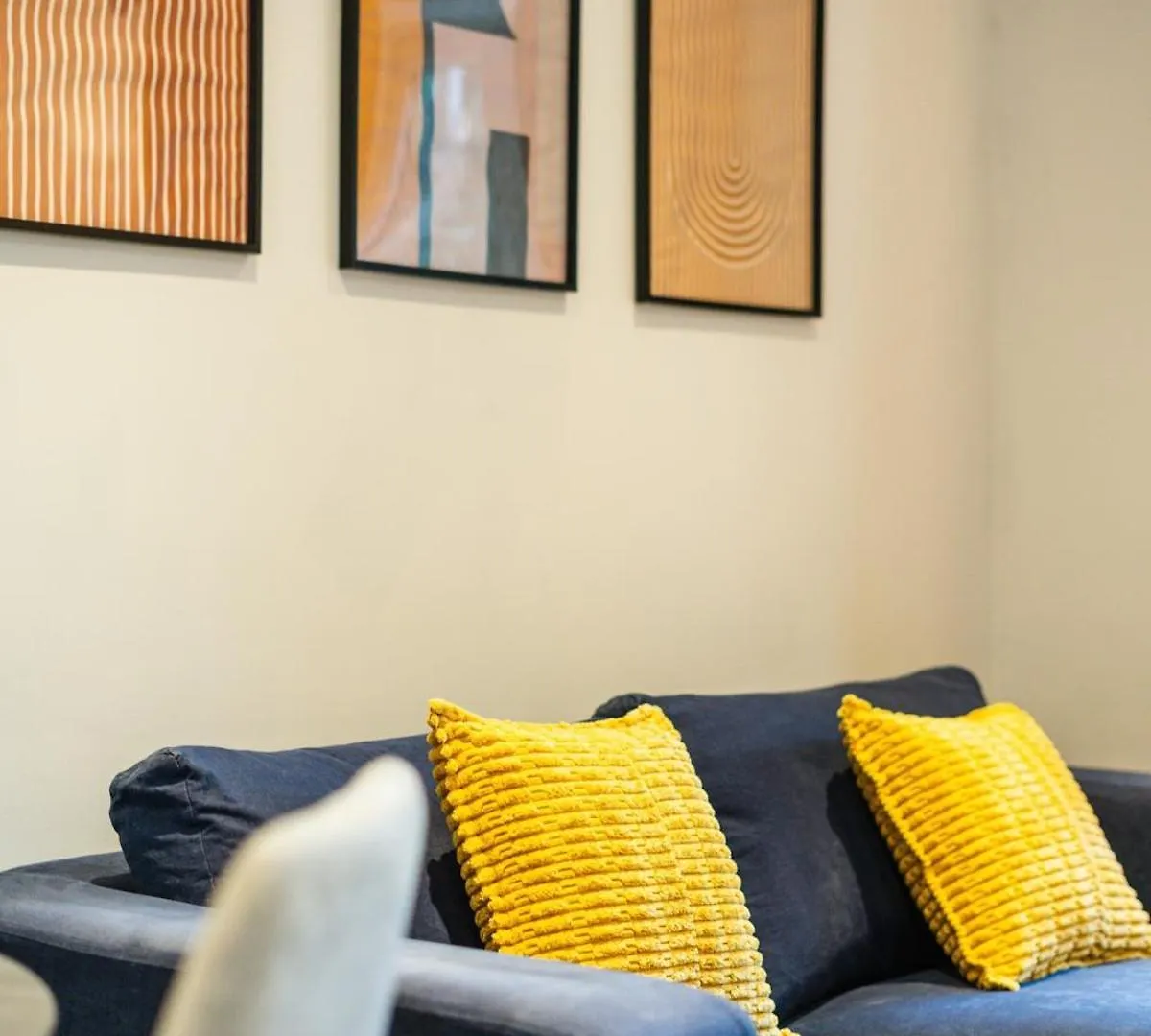 Cosy 1Br Relocation Contractors Family With Parking Apartment Cardiff